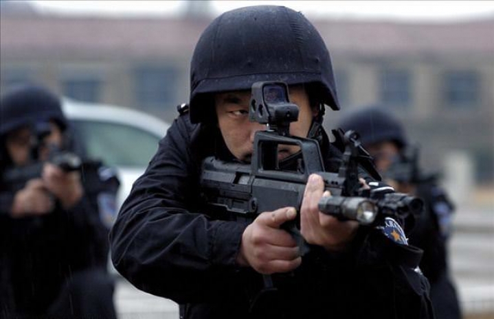 Полиция Китая будет платить до $32 тыс. за доносы на террористов