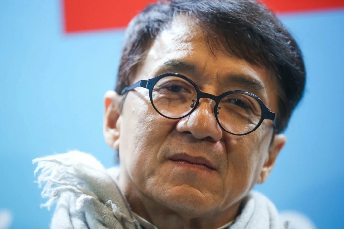 Один миллион юаней за лекарство от коронавируса — Джеки Чан