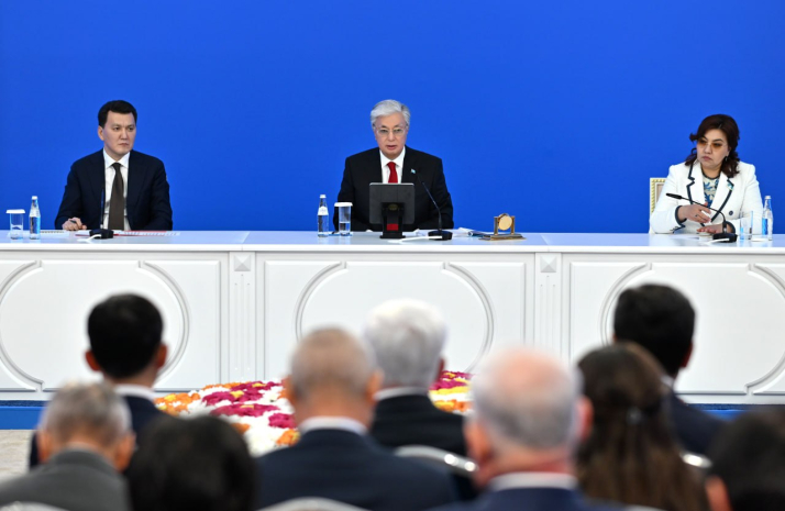 Нужно поставить заслон чуждым нашей культуре идеологиям – Токаев