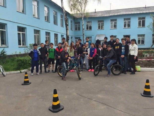 2 тысячи алматинских школьников обучили езде на велосипедах