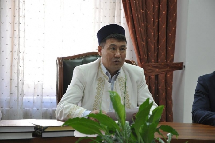 ДУМК общается с молодежью через интернет