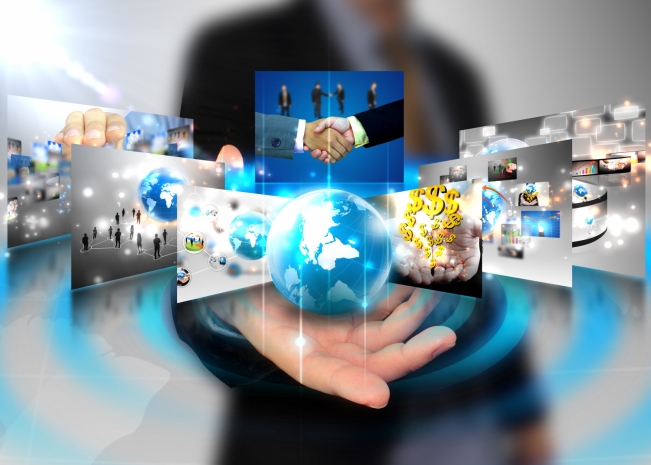 День рождения Интернета, борьбы с гомофобией и первой цветной фотографии