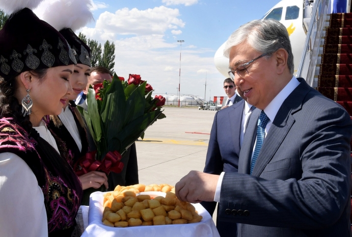 Президент Казахстана прибыл в Бишкек