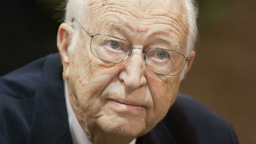 На 95-м году жизни скончался Уильям Гейтс