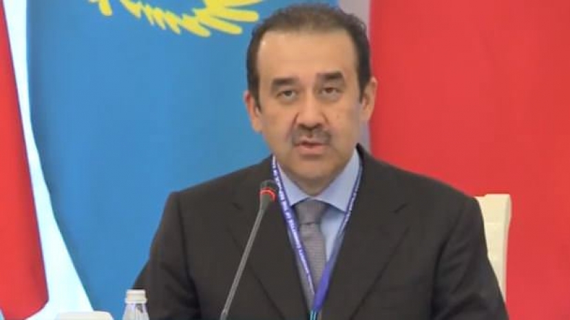 Глава КНБ Карим Масимов вручил подарки детдомовцам