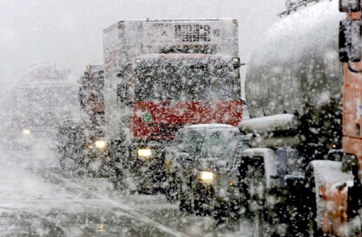 В четырех областях Казахстана ограничено движение из-за непогоды