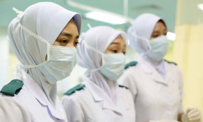 Студентки медвузов в хиджабах отказываются лечить пациентов-мужчин – теолог