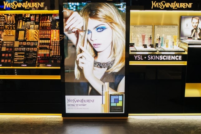 Открытие нового корнера Yves Saint Laurent