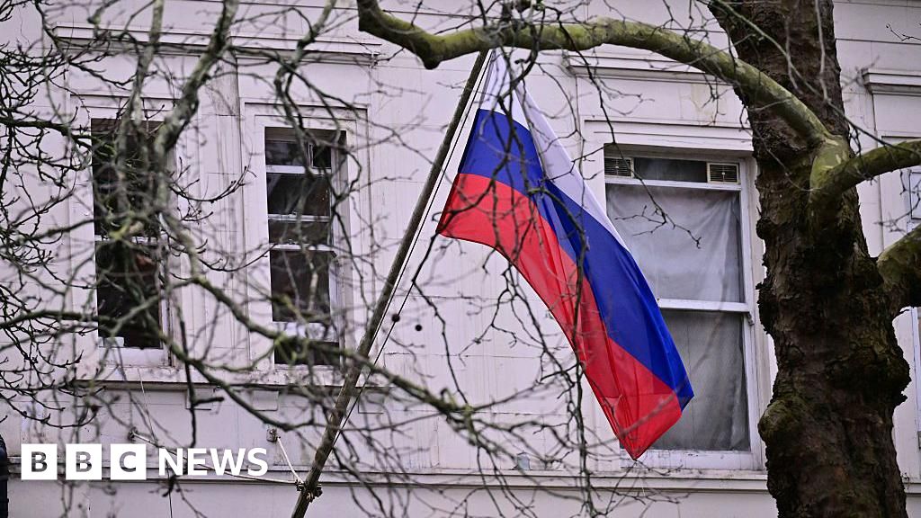 GCHQ басшысы: Ресей 'аяусыз шабуылдап' жатыр сыни инфрақұрылым мен демократияға