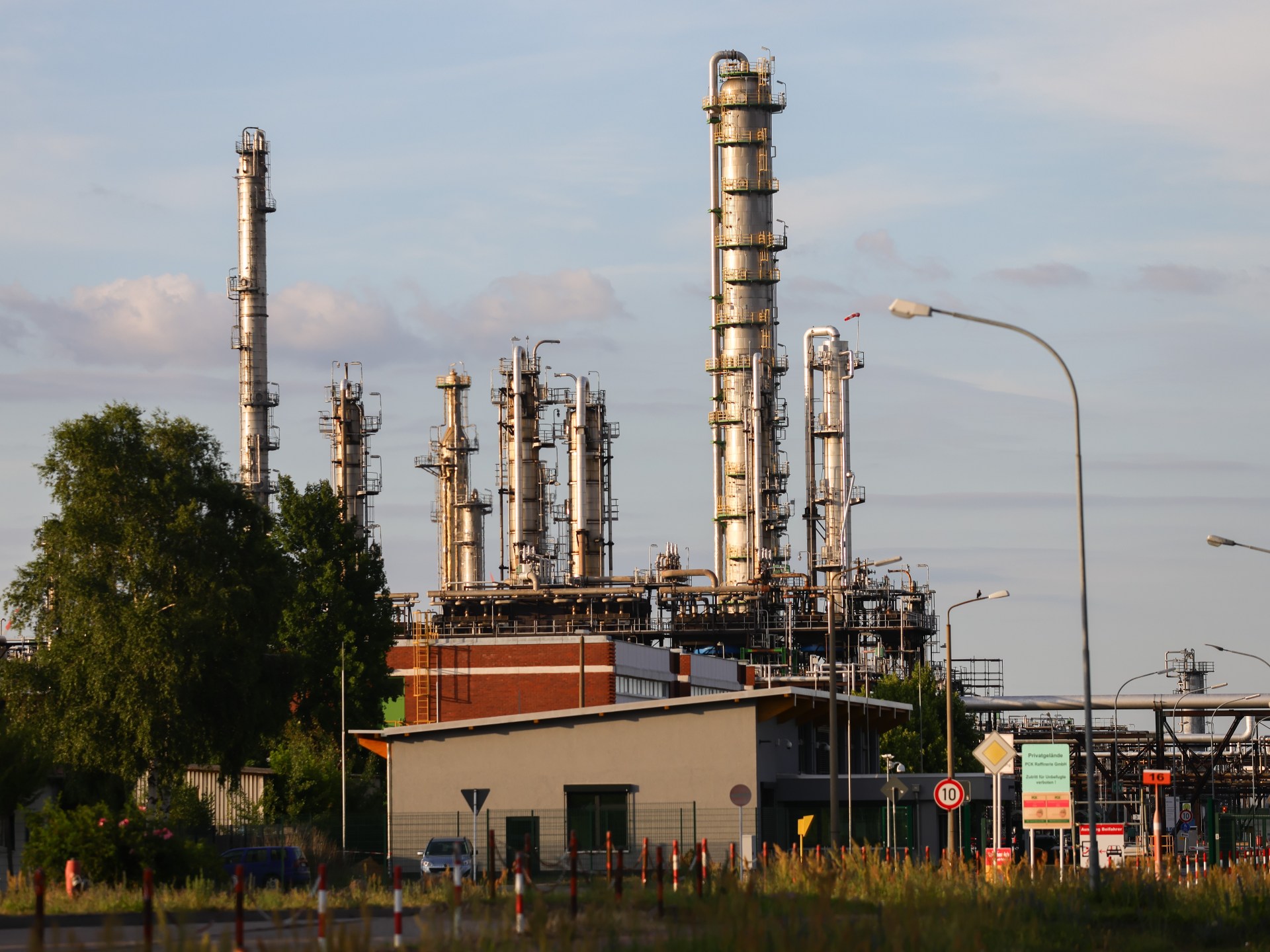 Россия с 1 мая остановит поставки казахстанской нефти в Германию