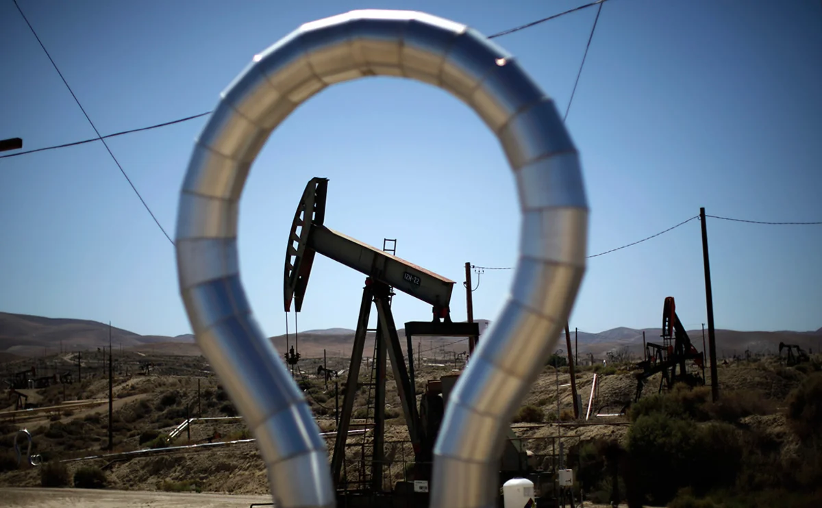 Цена на нефть опустилась ниже $94