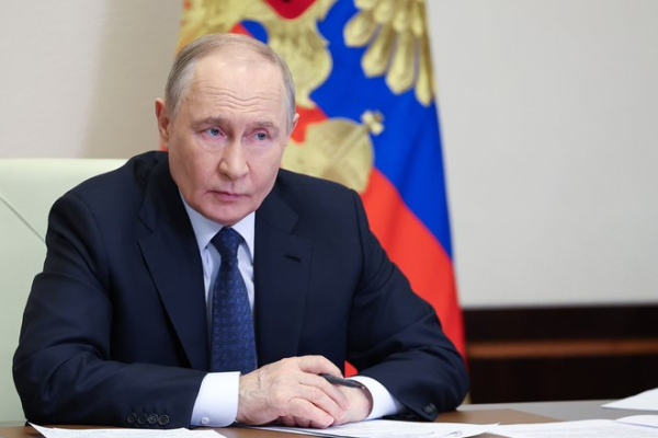 Рейтинг Путина падает