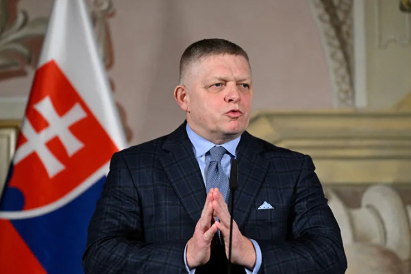 Прибалты усложняют жизнь Фицо