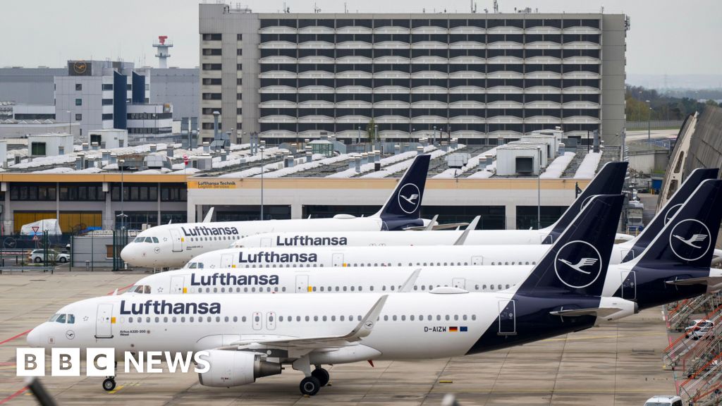 Lufthansa отменяет 20 000 летних рейсов из-за роста цен на топливо