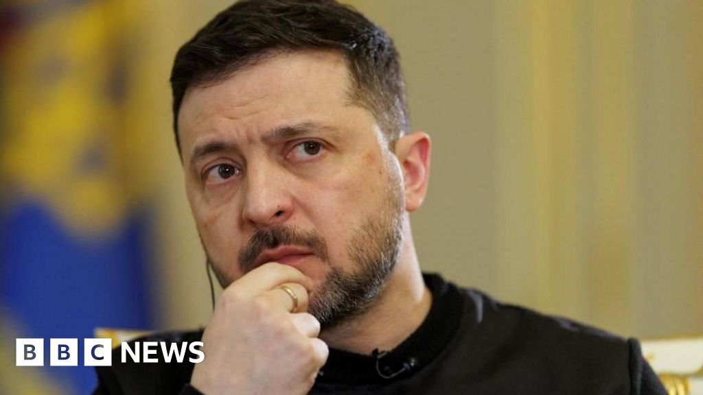 Зеленский: одақтастар Ресей энергетикасына шабуылдарды азайтуды сұрайды