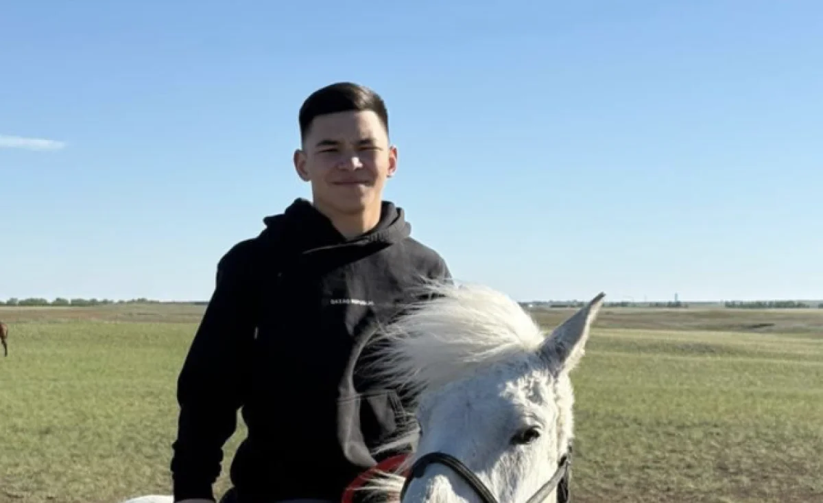 Аттан құлаған 20 жастағы қазақстандық өкпені жасанды желдету аппаратына таңылды