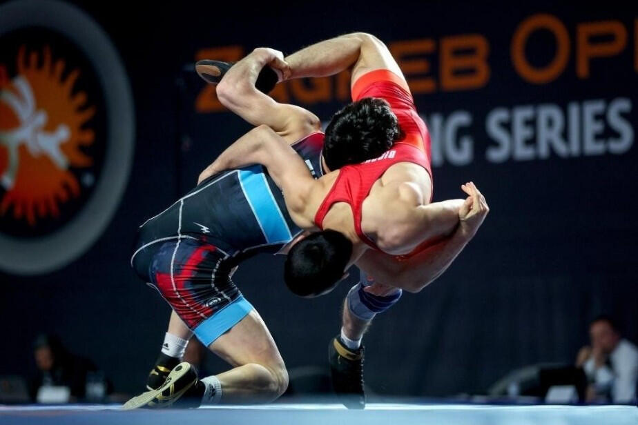 Сборная Азербайджана стартует на чемпионате Европы по борьбе