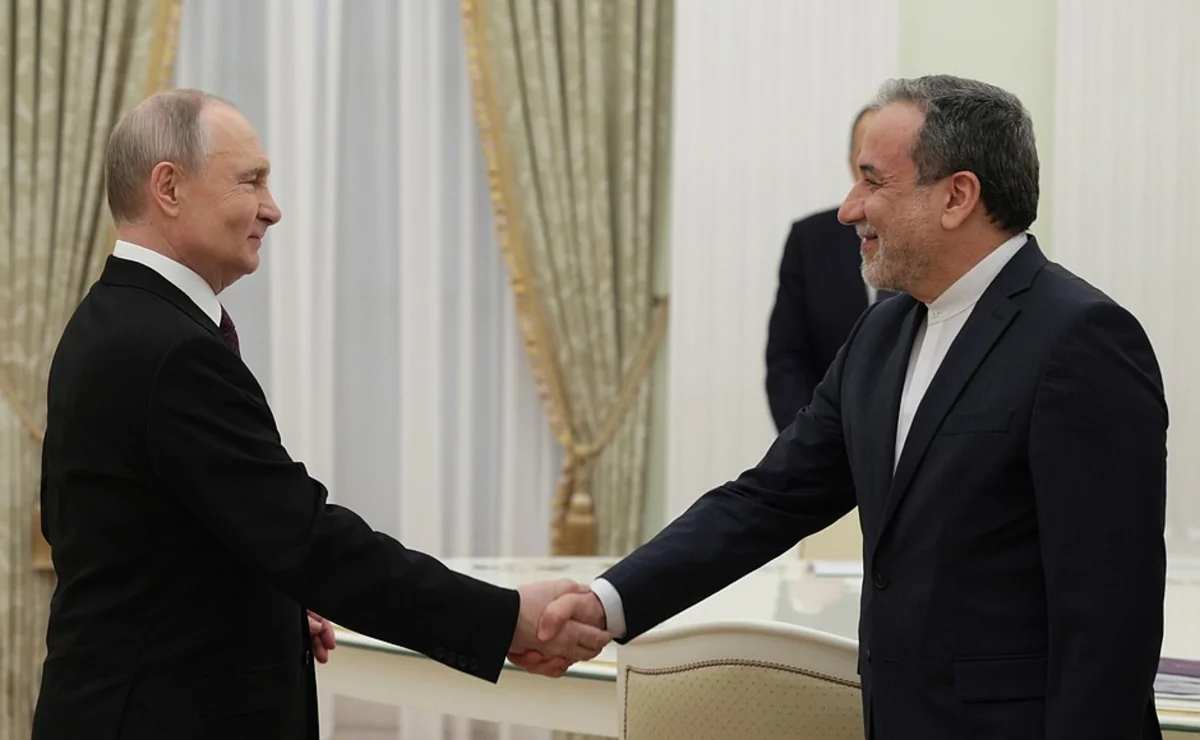Əraqçi ilə Putinin görüşü saat yarımdan çox davam edib