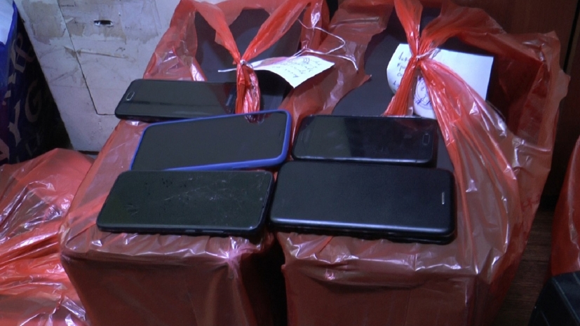 Перебивавших IMEI-коды ворованных телефонов задержали в Алматы