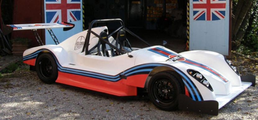 Итальянская компания ATS представила новый сверхлегкий спорткар