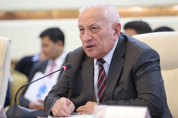 Токаев выступает за открытый формат общения власти с народом – Журинов