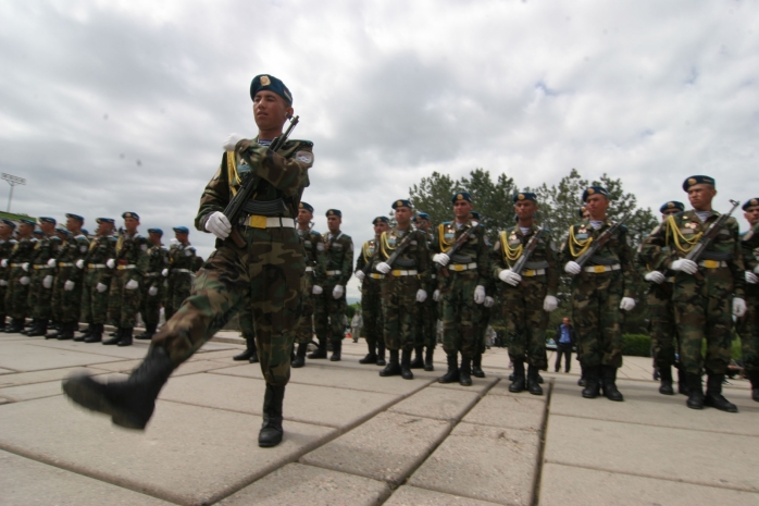 Мусульманам запретили уклоняться от армии в Таджикистане