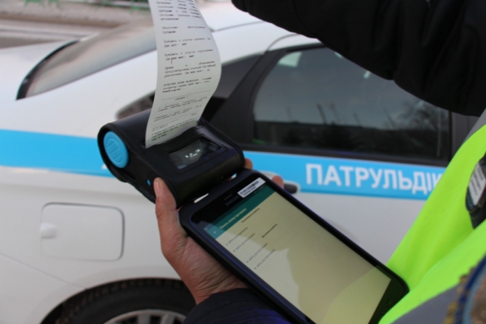120 миллионов тенге потратили на планшеты для полицейских в ЗКО