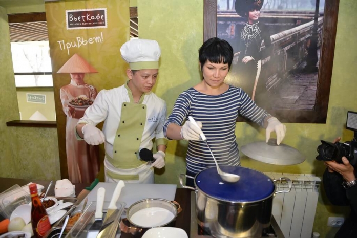 Казахстанцев приучат к вьетнамской кухнеЭксклюзив
