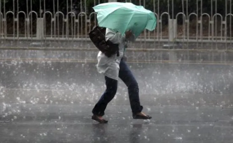 Осадки и ветер ожидают Казахстан