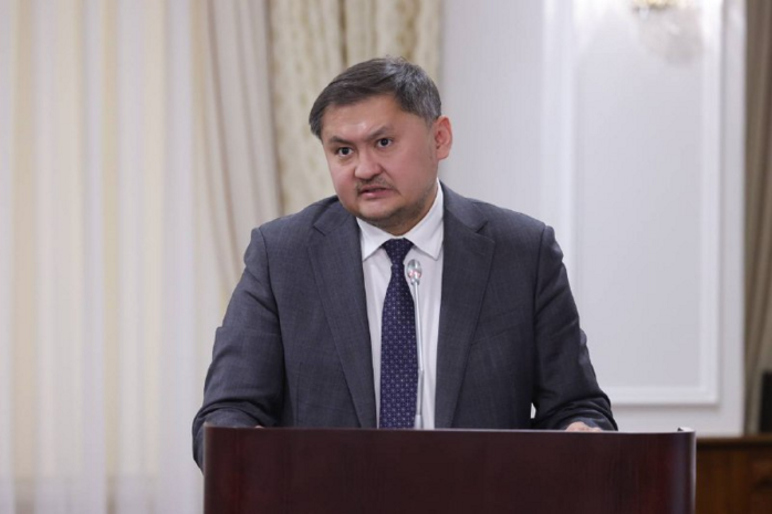 Список «девственниц-студенток» прокомментировал Саясат Нурбек