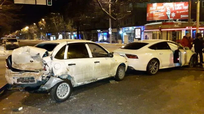 В Алматы лихач «собрал» пять машин. Есть пострадавшие