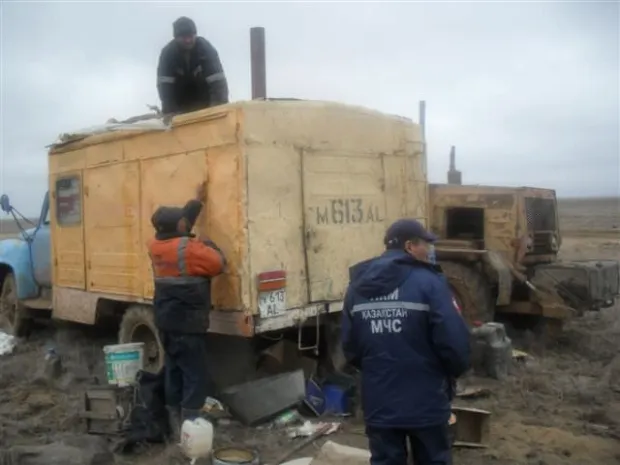 Спасатели ликвидировали затор на трассе под ЖезказганомЭксклюзив