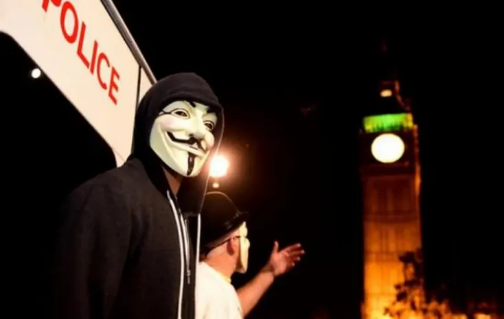 В Лондоне прошел «Марш миллиона масок»