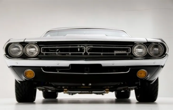 Dodge Challenger: История двух советских братьев