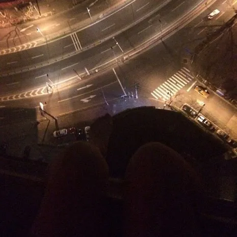 13-летняя школьница, совершившая суицид в Астане, оставила предсмертную записку