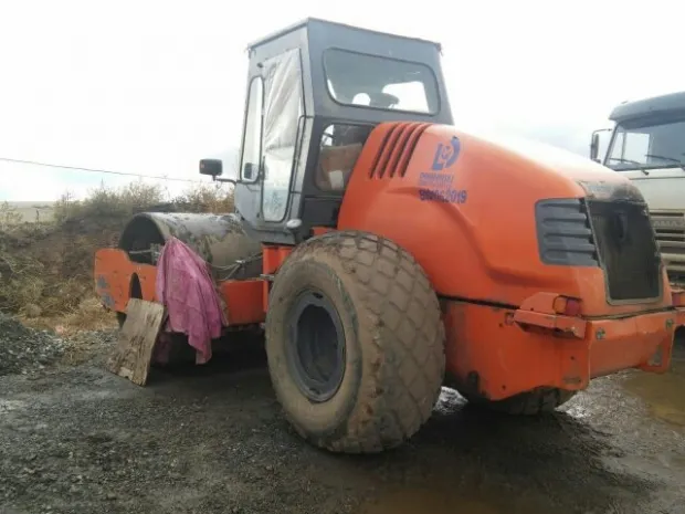 Мужчину раздавило катком в Павлодарской области