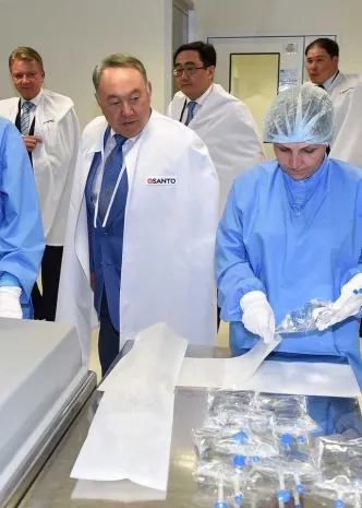 Н. Назарбаев посетил новый цех АО «Химфарм» в Шымкенте