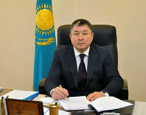 Казахстанский митрополит наградил акима Акмолинской области