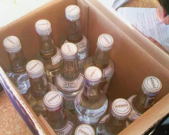 В Актау трое мужчин впали в кому после отравления