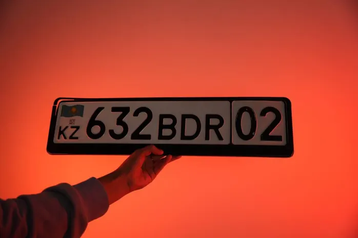 Пойман с поличным: водитель такси домогался до пассажирок в Алматы