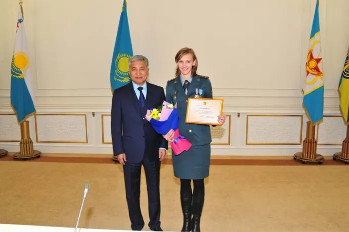 Министр обороны РК поздравил олимпийскую чемпионку