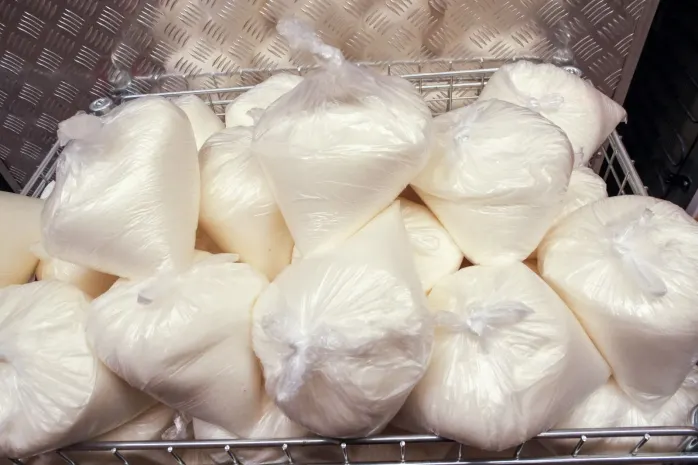 Цены на куриное мясо и сахар зафиксируют в Алматы