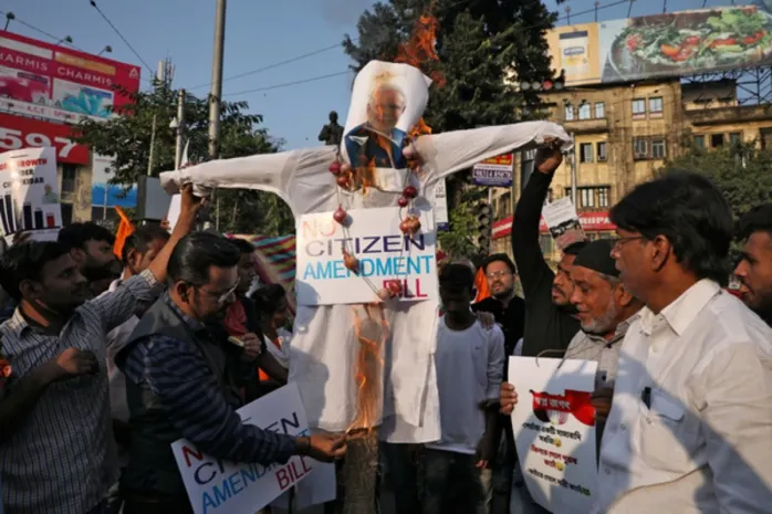 Протесты из-за гражданства для немусульманских мигрантов начались в Индии