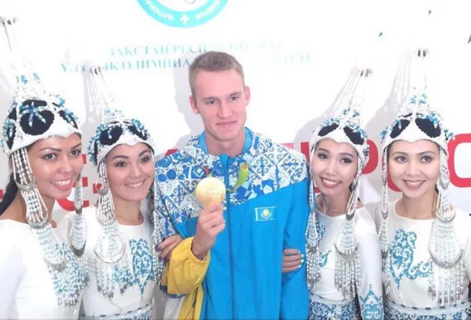 Казахстанцы встречают чемпиона ОИ-2016