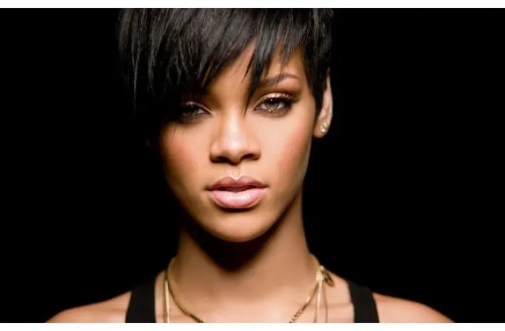 Рианна не пожалела денег на борьбу со СПИДом