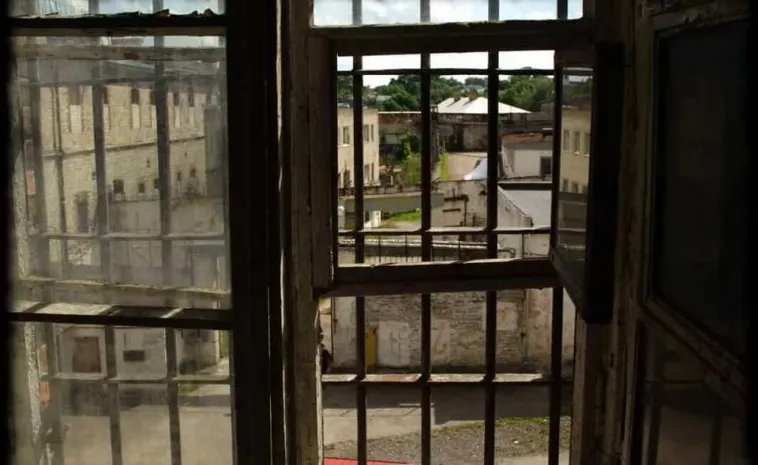 Ценой жизни военнослужащий предотвратил побег заключенного