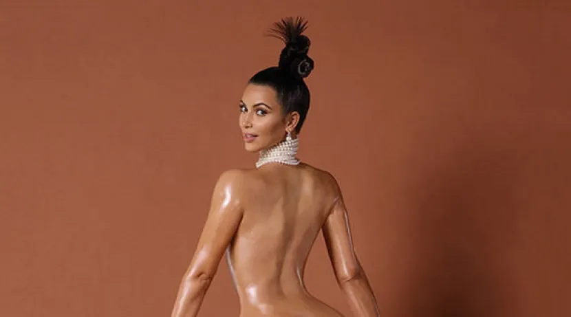 Ким Кардашьян разделась и похвасталась задним видом