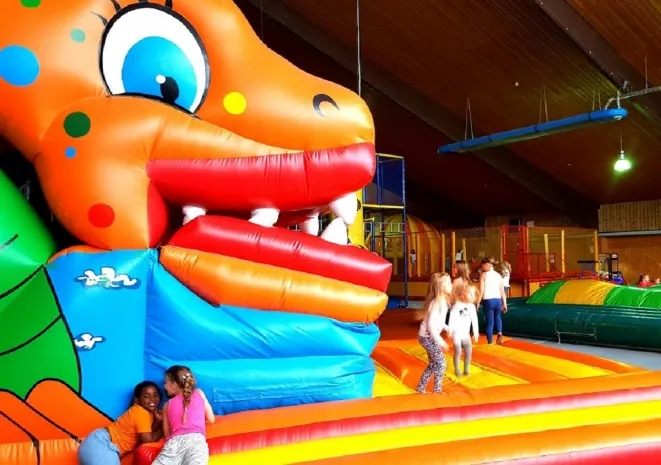 Ребенок погиб на батуте в Караганде