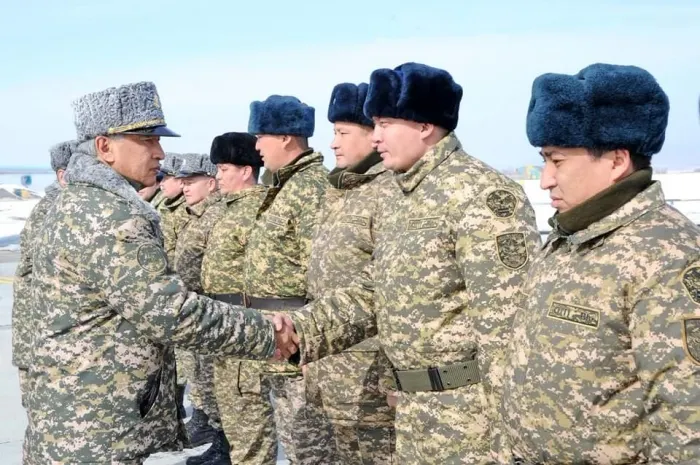 Министр обороны РК провел внезапную проверку — Министр обороны РК Имангали Тасмагамбетов провел внезапную проверку боеготовност