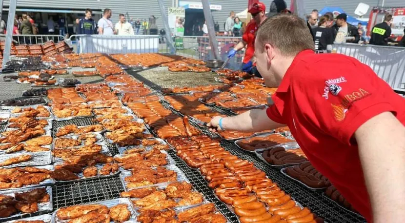 Самый большой в мире гриль построили в Польше